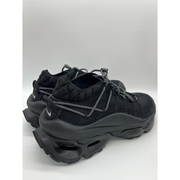 Nike Air Max Flyknit Venture Black Metallic FD2110-005 Women's 10/Men's 8.5 - Picture 15 of 16